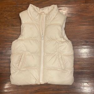 Toddler girls puffer vest, size 3T